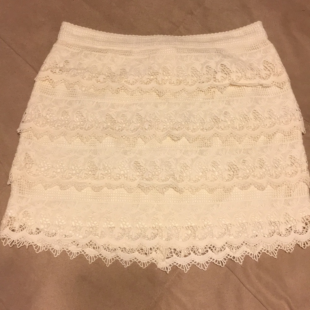 Lace skirt